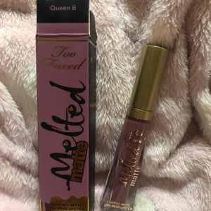 Too Faced Melted Matte *Queen B*